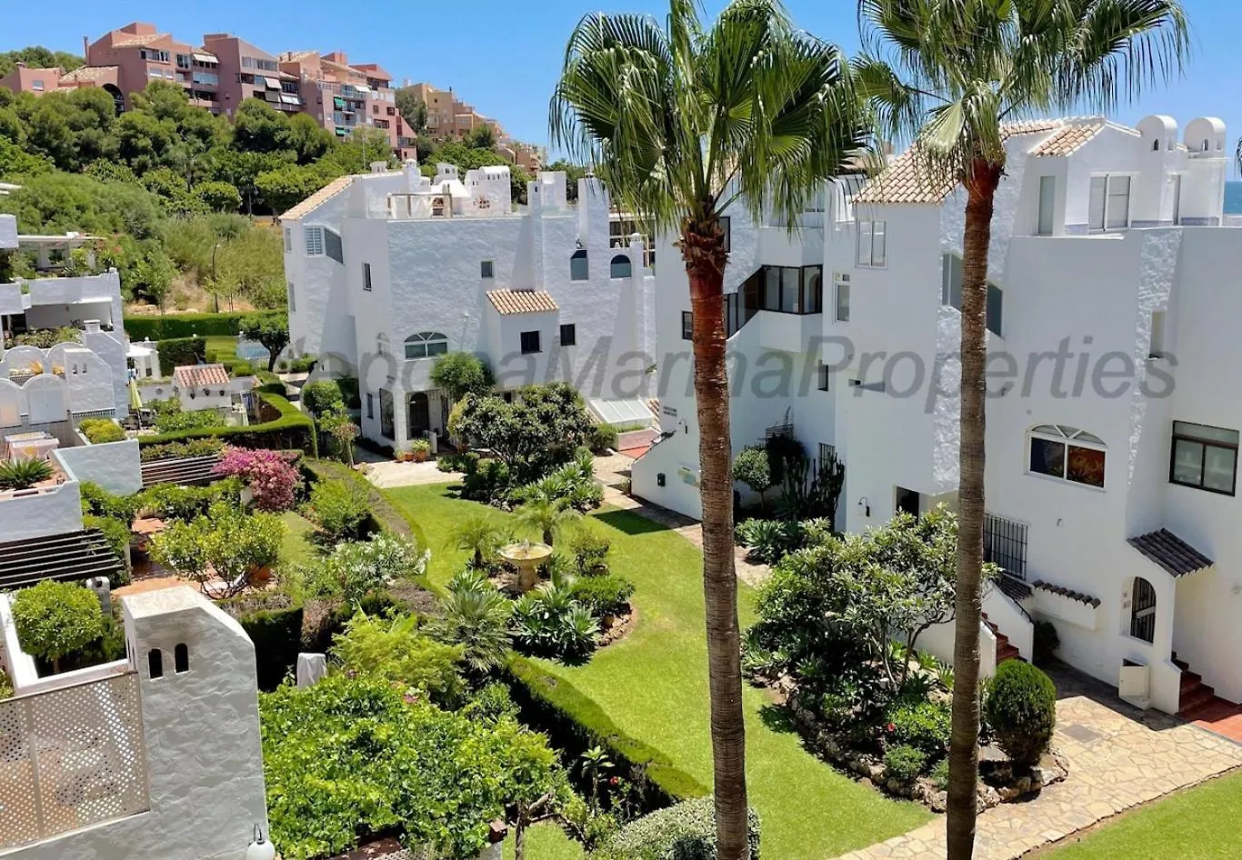 Apartment Emp 15, Large Beachside Apartment, El Coral, Estepona Spain