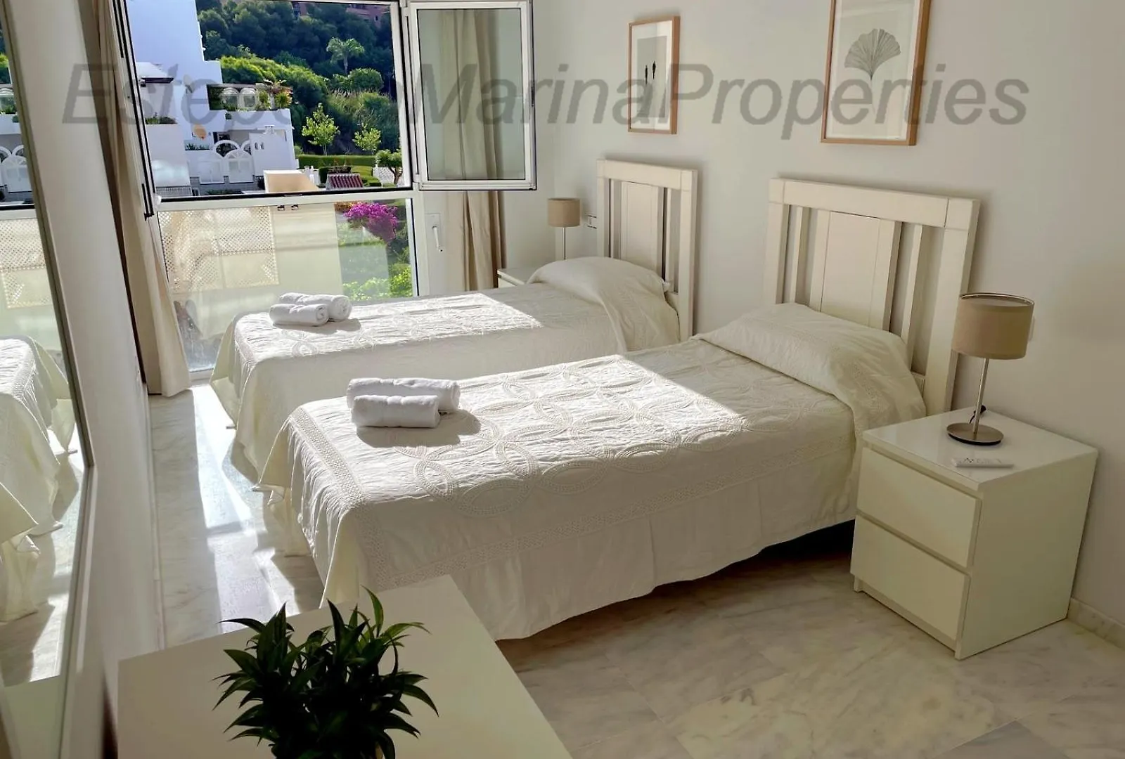 Emp 15, Large Beachside Apartment, El Coral, Estepona Spain